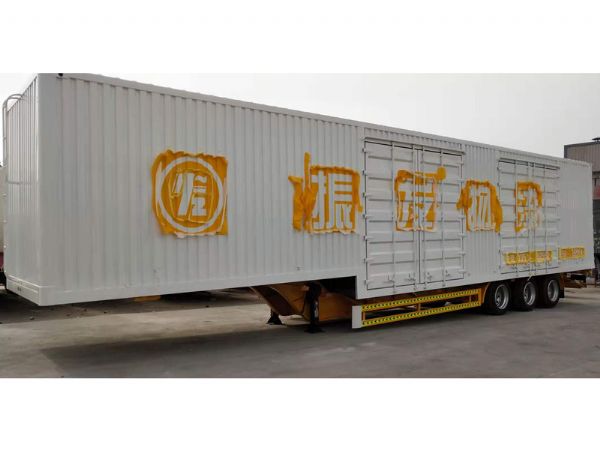 集裝箱半掛車(chē)